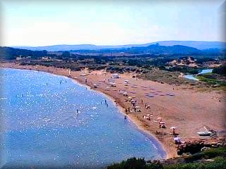 La playa de Cala Tirant, justo a la cuan s desarrollan dos Urbanizaciones, Cala Tirant y Playas de Fornells 